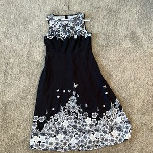 Women’s FHQ collection dress size L